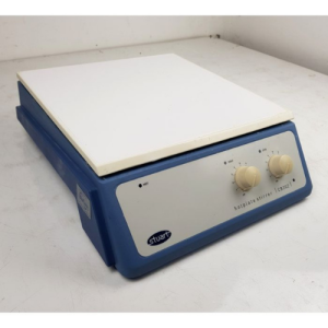 Magnetic stirrer/ hot plate Stuart CB302