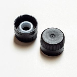 31.5mm Screw Black Cap & Pourer