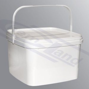 3 litre rectangular container with handle and lid